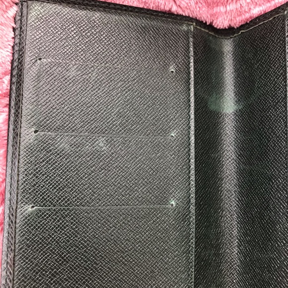 Authentic Louis Vuitton Epi Check Book Holder - Picture 9 of 15